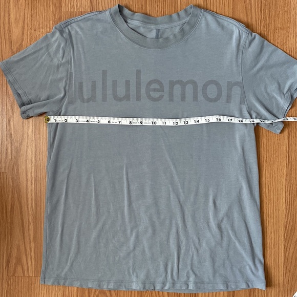 ❤️ Lululemon All Yours Boyfriend Graphic Tee Rhino Grey Size 4 - Picture 4 of 5